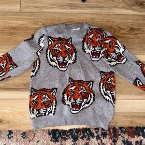 Size 5 kids Gray Tiger Print Sweater
